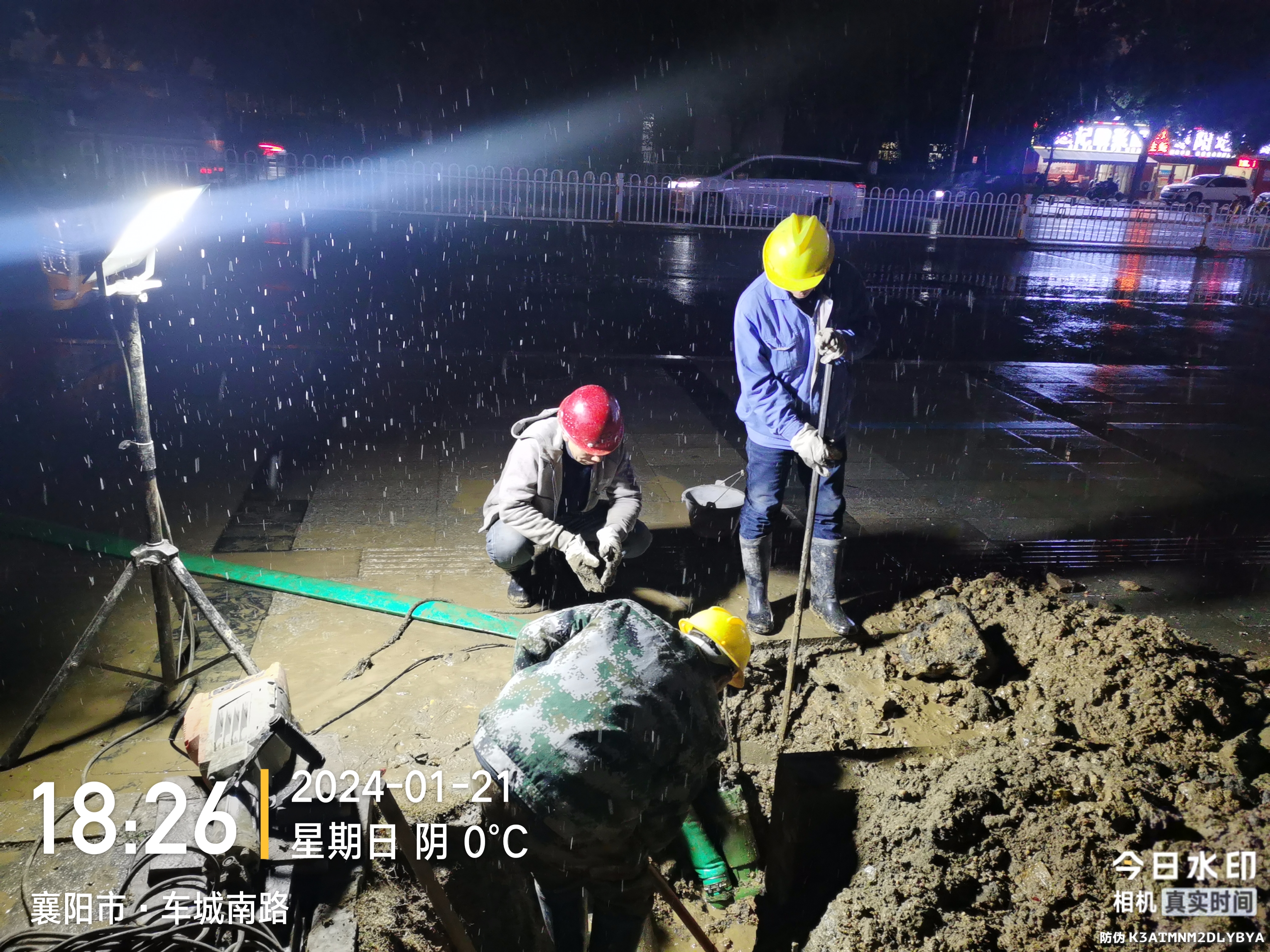 保障供水，樊城管網(wǎng)“凍”真格！